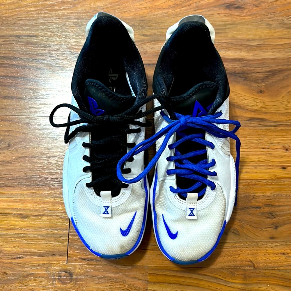 EUC PG5 Nike basketball shoes